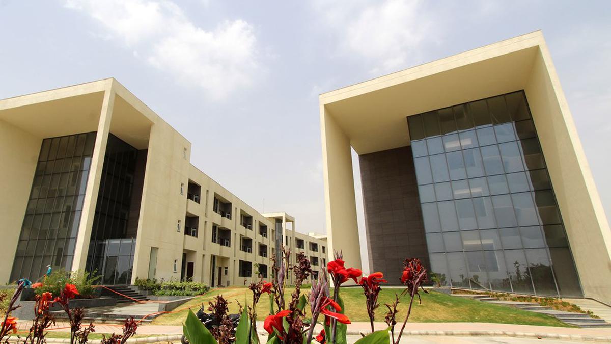 XLRI Achieves 100 Per Cent Placements - BusinessLine On Campus